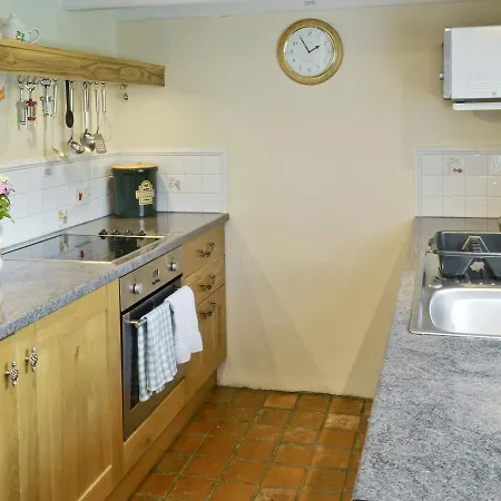 Oakdene * Lythe
