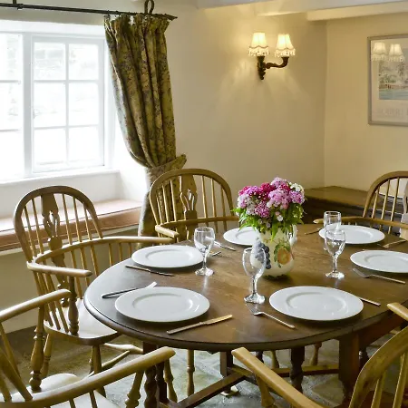 Holiday home Oakdene